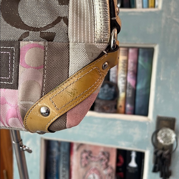 COACH Patchwork Shoulder Bag NWT - Picture 4 of 8